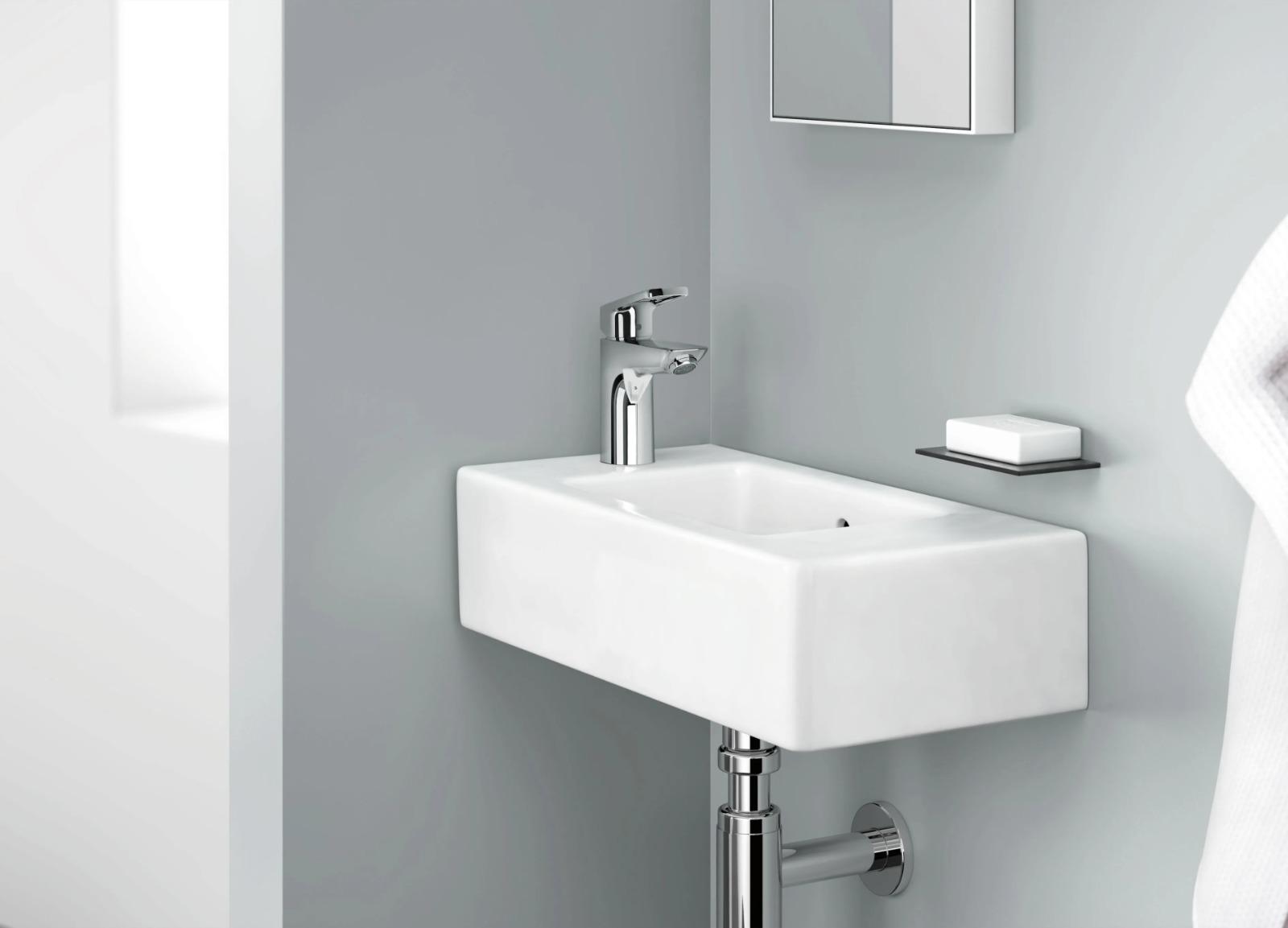 Смеситель для умывальника Hansgrohe Logis Loop 71151000
