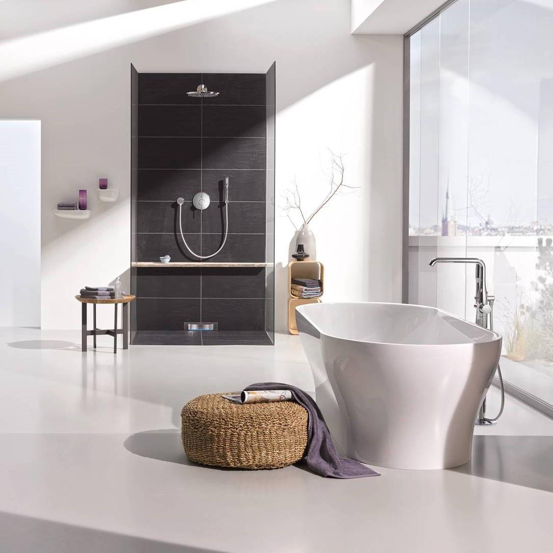 Смеситель для ванны GROHE Essence+ с душевым гарнитуром, верхняя монтажная часть, напольный монтаж, хром 23491001